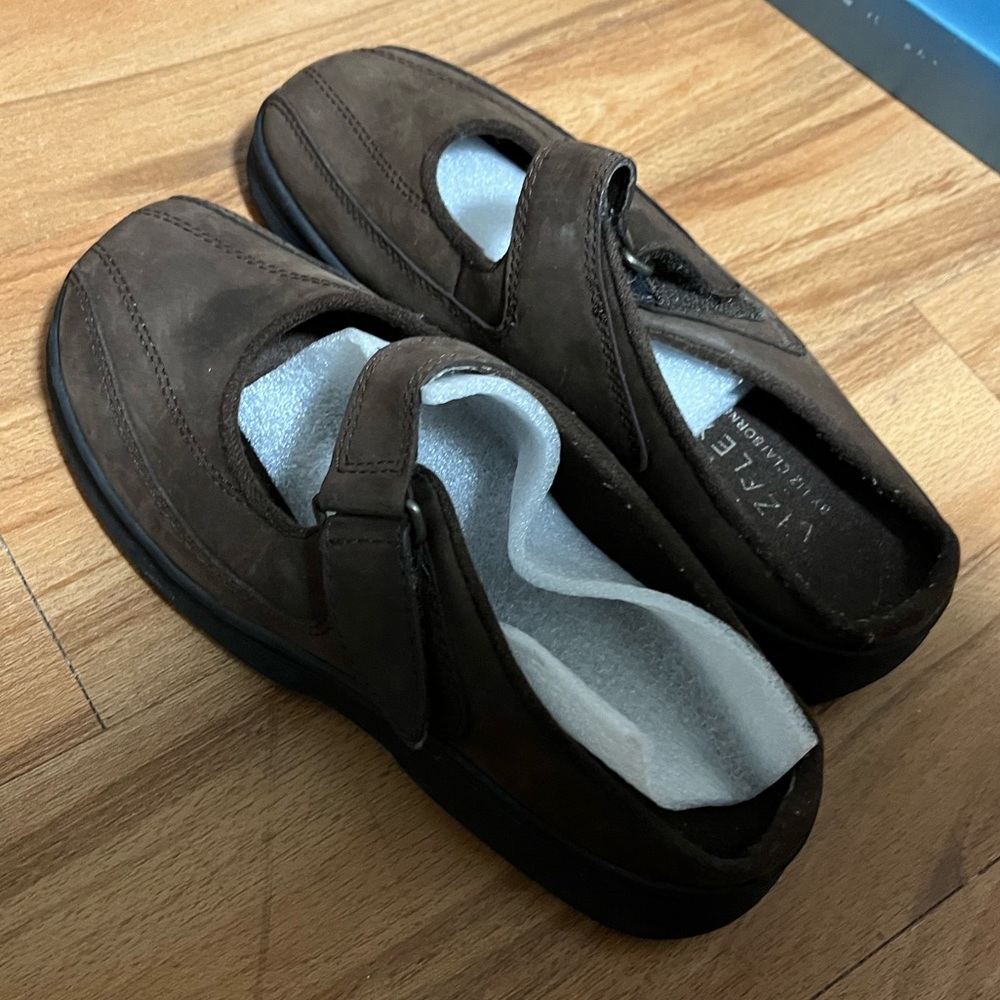 Liz Claiborne flex women 7 slip on Mary Jane’s